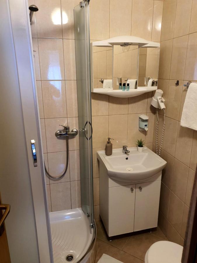 Guesthouse Kovacevic 코레니카 외부 사진