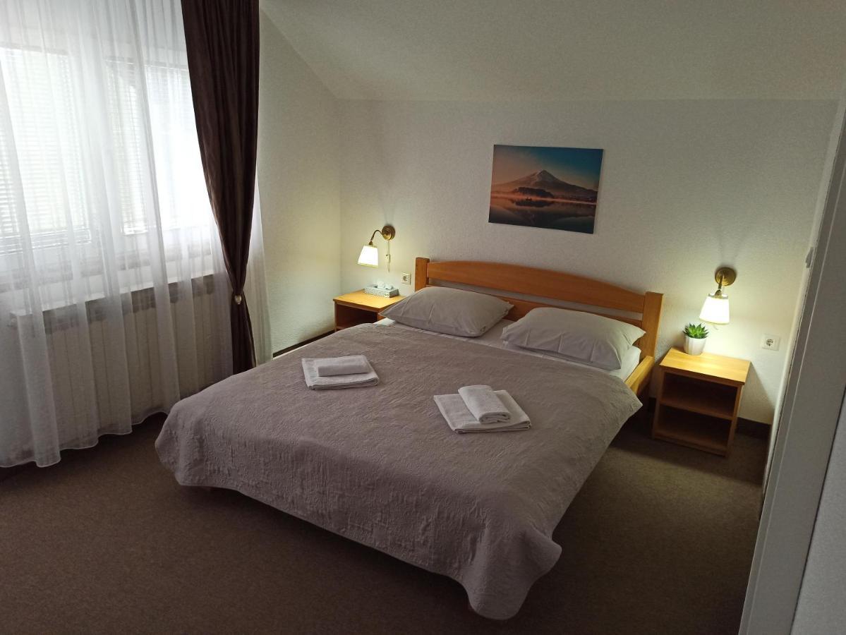 Guesthouse Kovacevic 코레니카 외부 사진