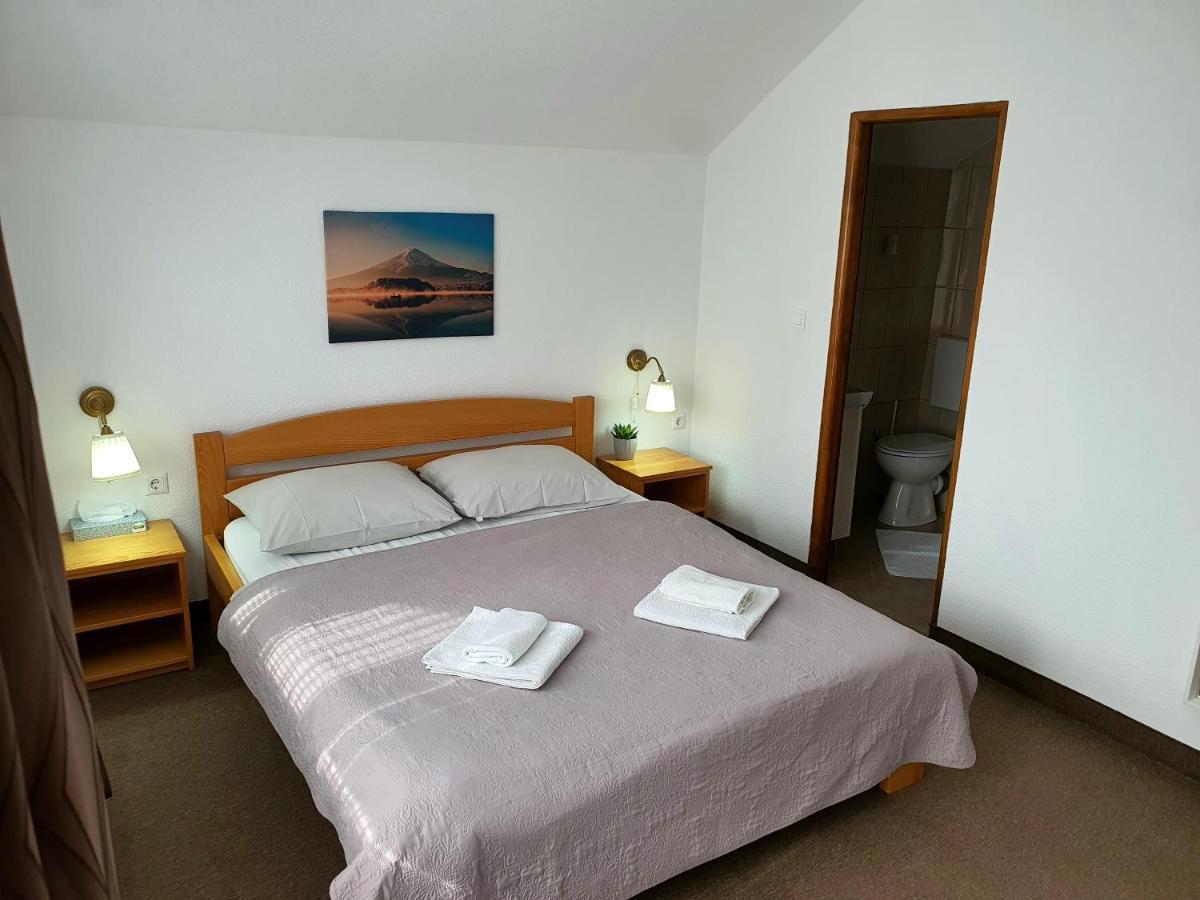 Guesthouse Kovacevic 코레니카 외부 사진