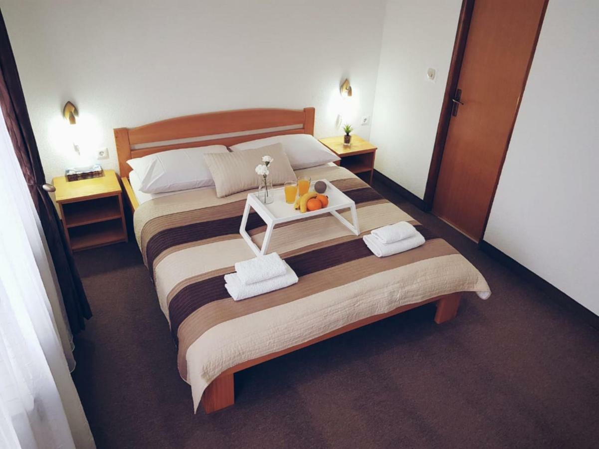 Guesthouse Kovacevic 코레니카 외부 사진