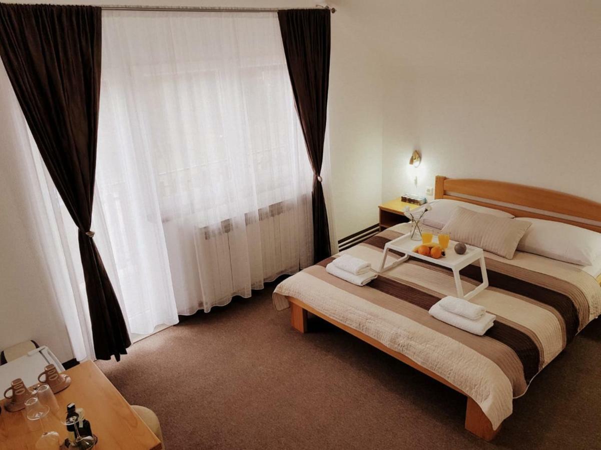 Guesthouse Kovacevic 코레니카 외부 사진