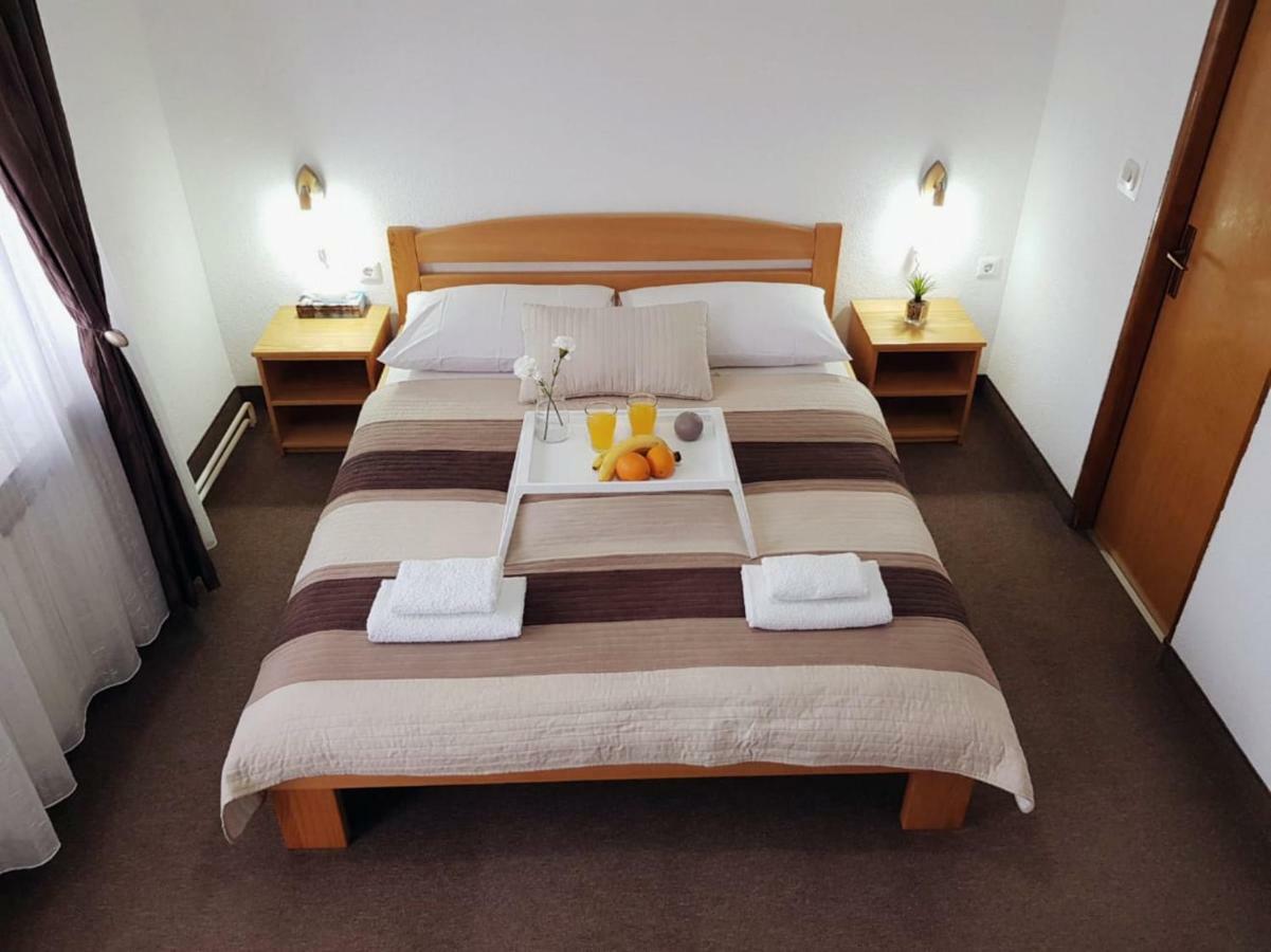 Guesthouse Kovacevic 코레니카 외부 사진